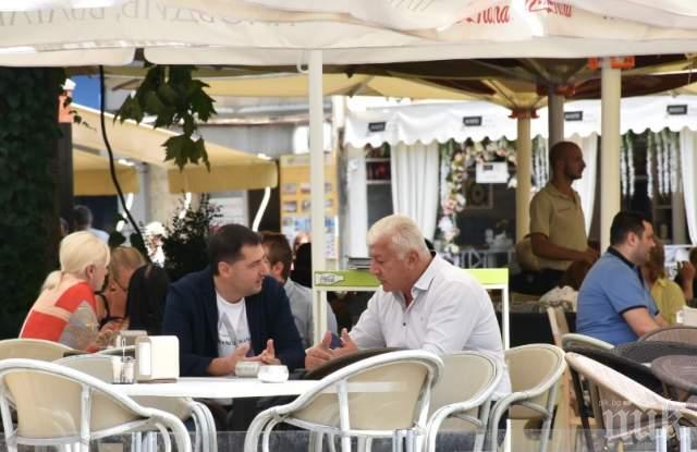 Зико и Тотев коментират на кафе изборите в Пловдив