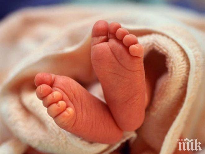 ИЗВЪНРЕДНО: 40-дневно бебе почина от задушаване 