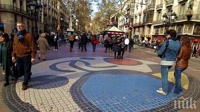 Барселона почете жертвите от атаката на булевард Ла Рамбла