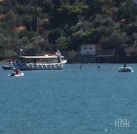 Хеликоптер се разби в морето край гръцкия остров Порос (СНИМКИ)