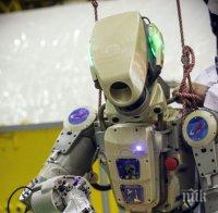 Уникален робот потегли към космическата станция