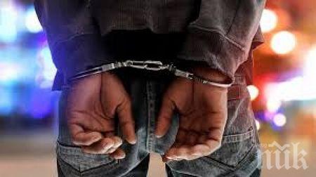 Задържаха обявен за издирване италианец