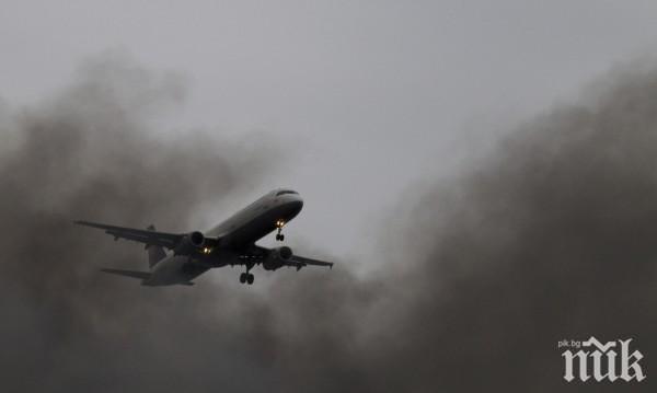 Самолет от Москва поиска аварийно кацане в Люксембург