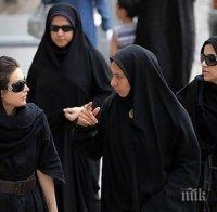 В ИРАН: Забранявали на жените да ходят на мач заради... мъжките ругатни 