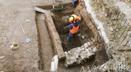 откриха две мраморни скулптури разкопките древния град хераклея синтика петрич