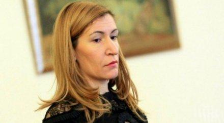 пик ретро ангелкова вечеря тоалет 3800 лева снимки