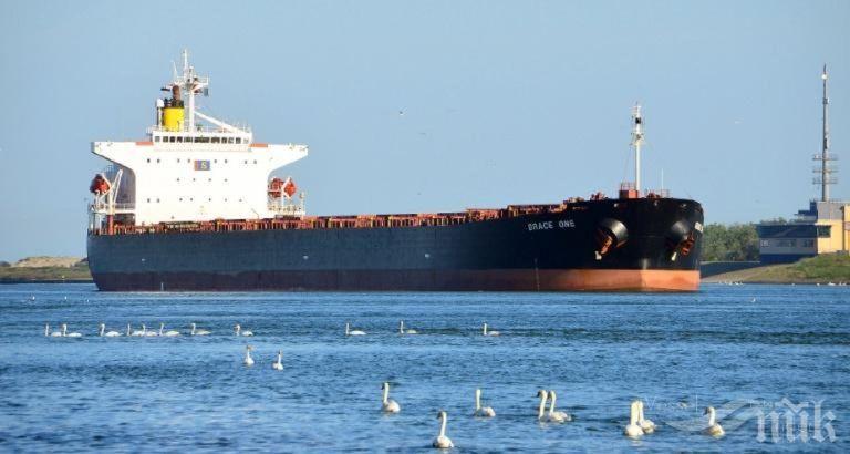 МАНЕВРА: Иранският танкер „Грейс 1” смени курса си и се насочи към Турция