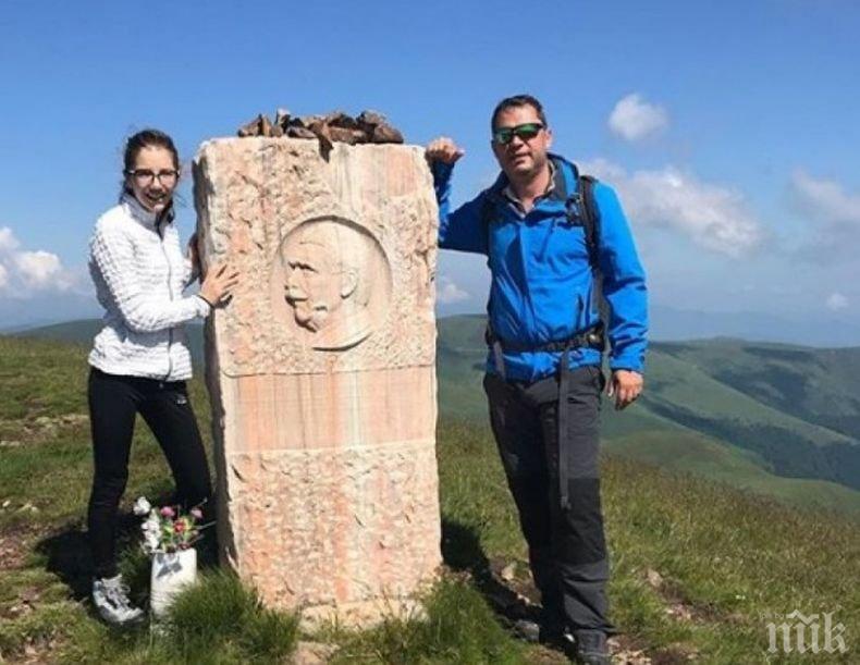 САМО В ПИК И РЕТРО: Делян Добрев катери връх след връх - отдаде се на почивки в планината