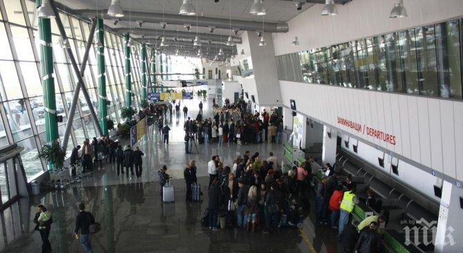 ОТЛИВ: Пътниците на Летище Пловдив се стопиха наполовина
