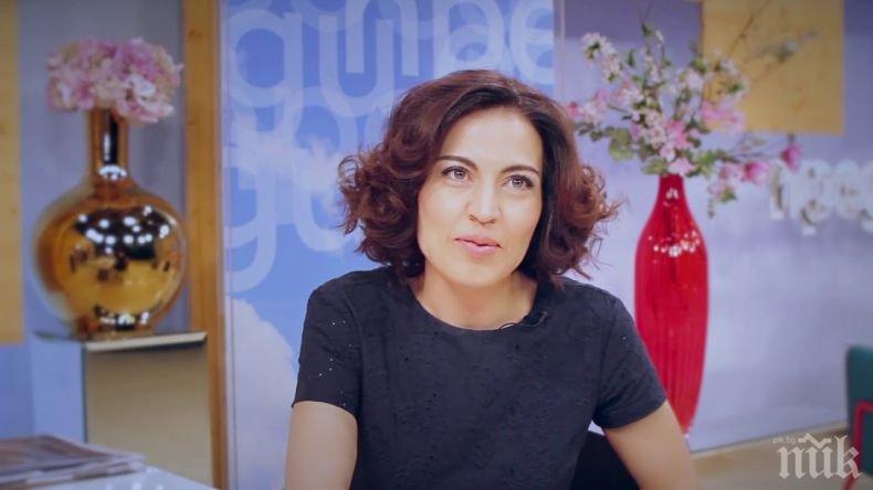 Деси Стоянова шашна с цветна прическа (СНИМКА)