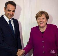 Мицотакис увери Меркел, че ще спазва Преспанския договор