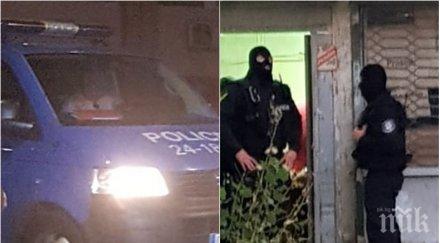 първо пик изкараха белезници техническия университет един екзекуторите треньора борба йордан снимки