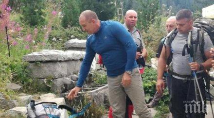 работиш президент лобист изтребители спонсор роклички турист пирин