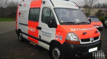 автобус кола помляха германия сред пострадалите деца