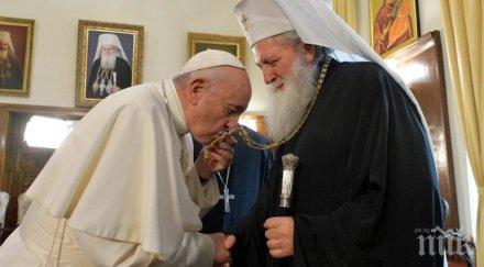 пожарникари измъкнаха заседнал асансьор папа франциск