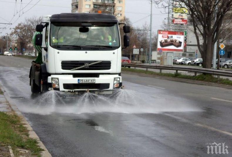Мащабно миене на улиците на Пловдив за празника на града