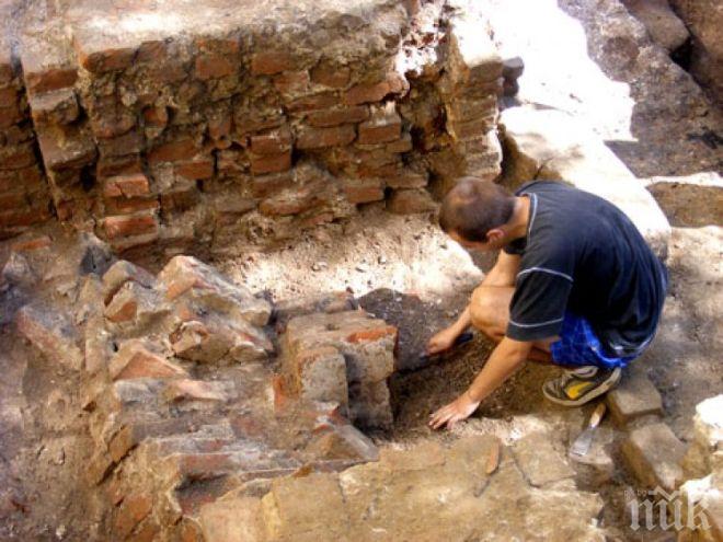 Археолози разкриха 20 средновековни некропола 