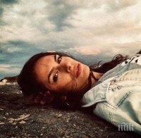 Жълт питон полази звезда от 