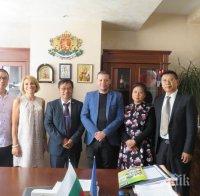Илиан Тодоров се срещна с китайски бизнесмени с интерес към продукти на минната индустрия 