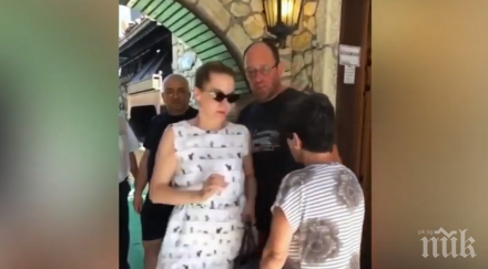 ресторантьор нападна руска туристка заради лев айде марш оттук кучка видео