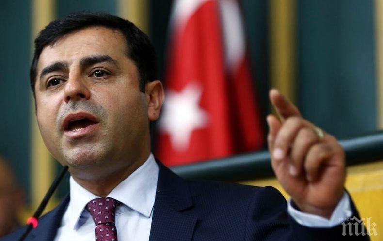 Турски съд нареди освобождаване на кюрдски лидер. Той остава в затвора