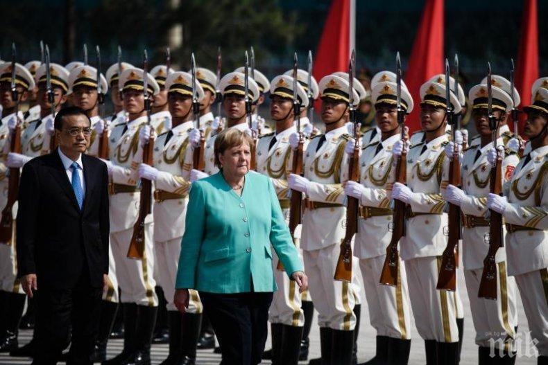 Ангела Меркел е на посещение в Китай