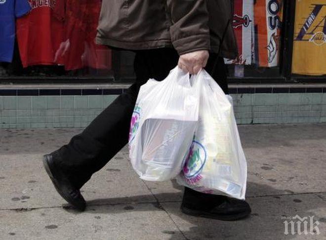 МЕРКИ: Германия готви забрана на найлоновите торбички