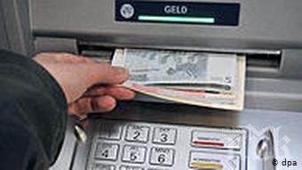 Банкомат в Хърватия избълва 10 бона