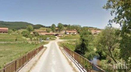 камион падна мост река смолян