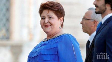 злоба лее социалните мрежи италианска министърка взриви нета основното образование