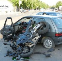 Тийнейджър с мотор загина след катастрофа край парк 