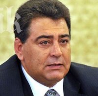 Дори танк не може да бутне храненик на Фидосова от парламента 