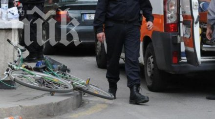 велосипедист заби лек автомобил