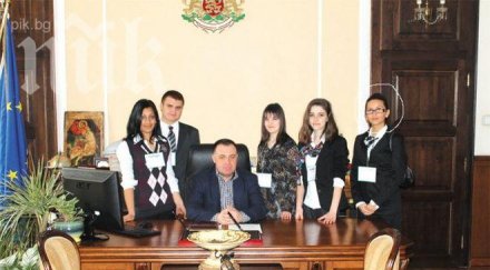 пик уволниха две служителки земеделското министерство ръкували мирослав найденов гърция