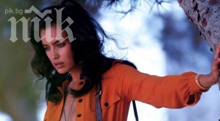ирина шейк нажежи атмосферата червено разголи снимки