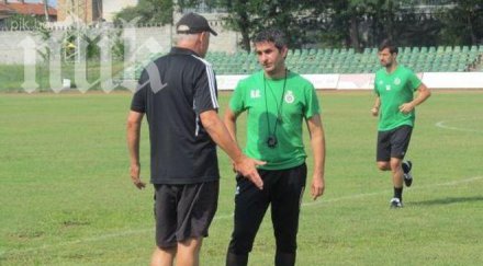 нов треньор води нефтохимик група