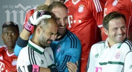 вратар байерн нокаутира гуардиола видео