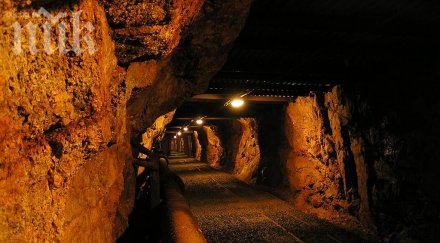 индикации живот затрупаните миньори