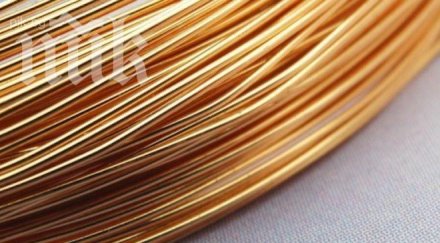 инженери разработиха златни разтегливи проводници