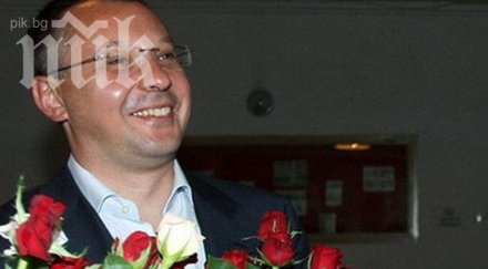 новите татковци станишев мерджанов горов почерпиха бебетата парламента