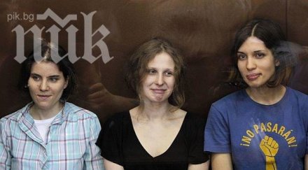 пуси райът пак направиха скандален клип видео