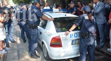 задържаха четирима участници протеста