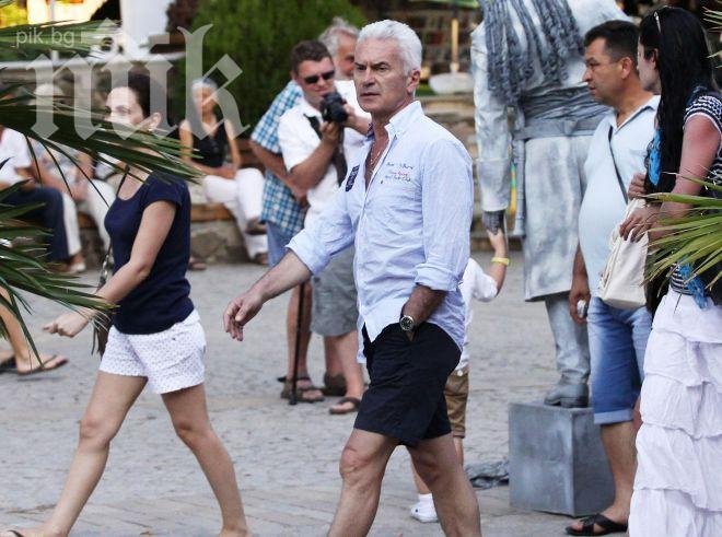 Волен пак на море в Созопол, топвал се до кръста, колкото да се изпикае