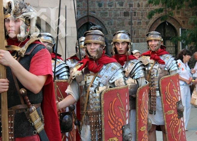 Римски легион мина на страната на протеста срещу правителството