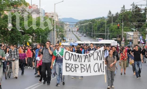Орлов мост все още блокиран