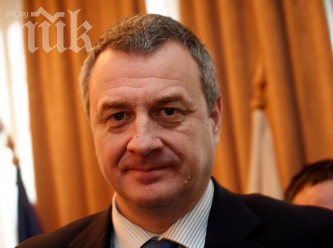 Би Би Си се омота, принуди Цветлин Йовчев да пояснява собствените си думи