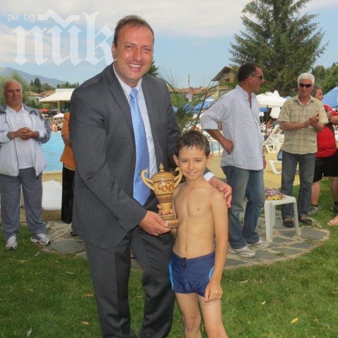 Кметът на Банско раздаде медалите за купа „Марги” в Добринище