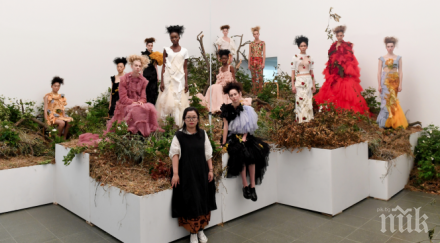 дизайнери показват лондон тоалети коприва израснала имение принц чарлз