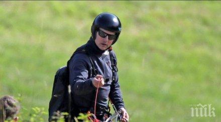 том круз тренира екстремни скокове алпите