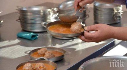 ексклузивно първо пик шок училище първия учебен ден вдигнаха цената купоните хранене родителите възмутени